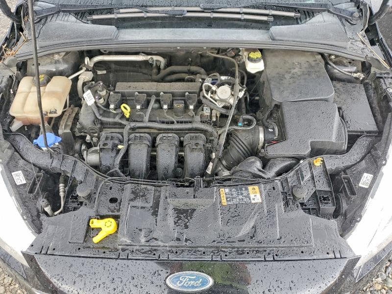 2017 FORD FOCUS SE 11
