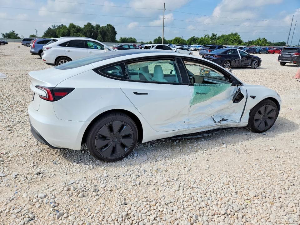 2026 TESLA MODEL 3 3