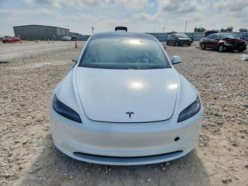 2026 TESLA MODEL 3 5