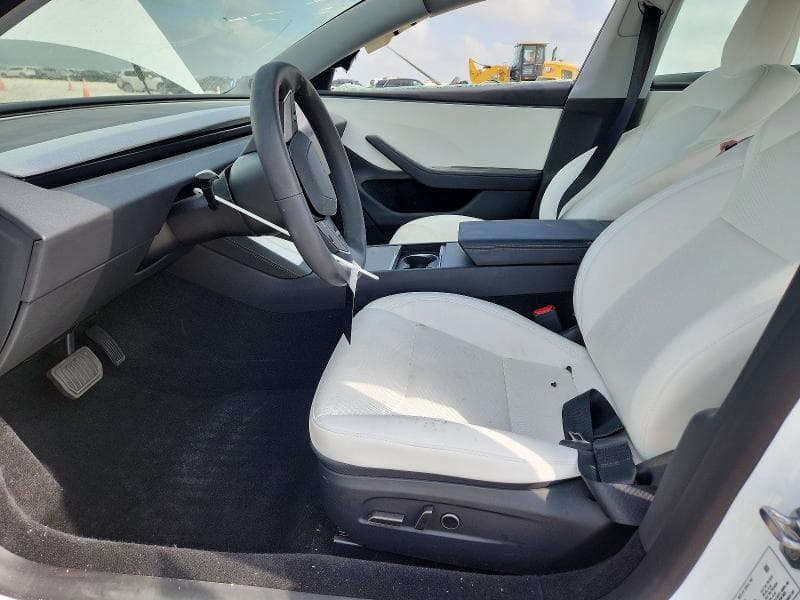 2026 TESLA MODEL 3 7