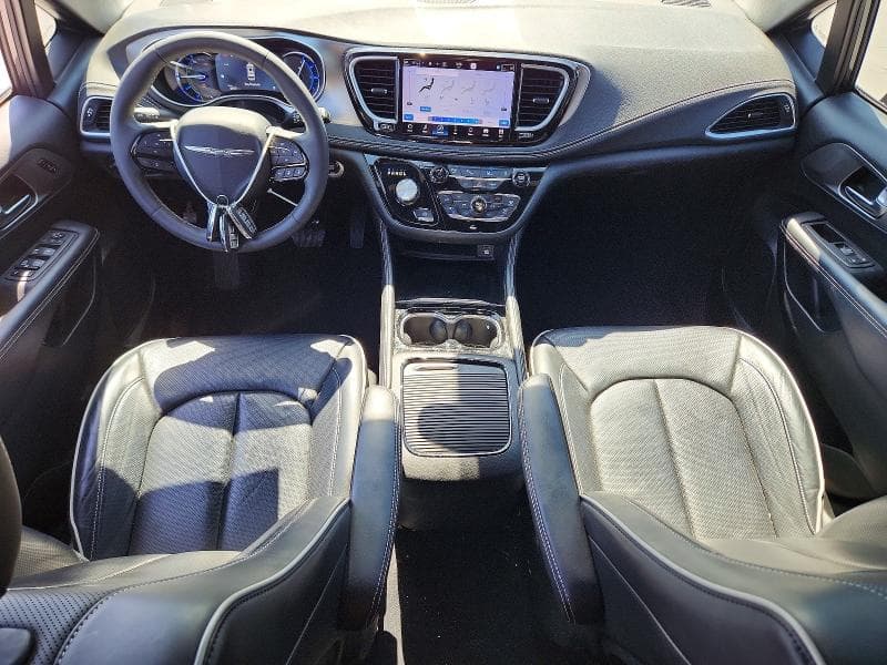 2023 CHRYSLER PACIFICA HYBRID LIMITED 8