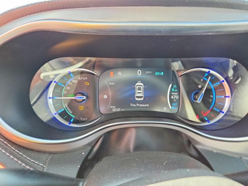 2023 CHRYSLER PACIFICA HYBRID LIMITED 9