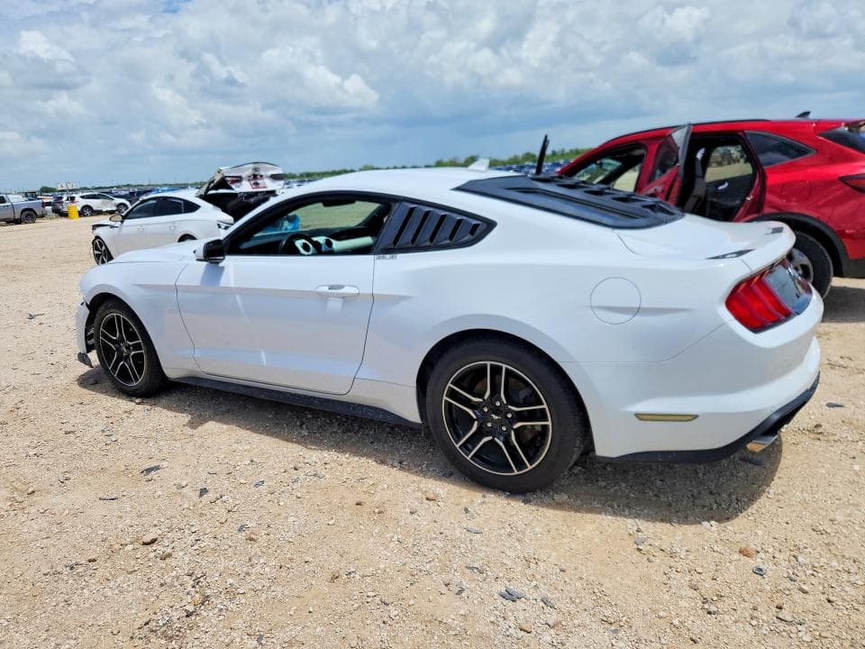 2022 FORD MUSTANG 2