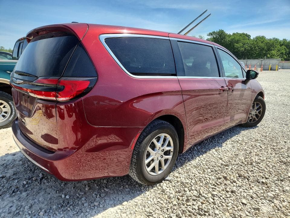 2023 CHRYSLER PACIFICA TOURING L 3