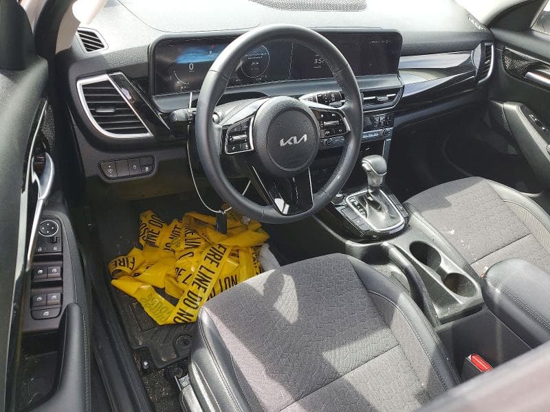 2024 KIA SELTOS S 8