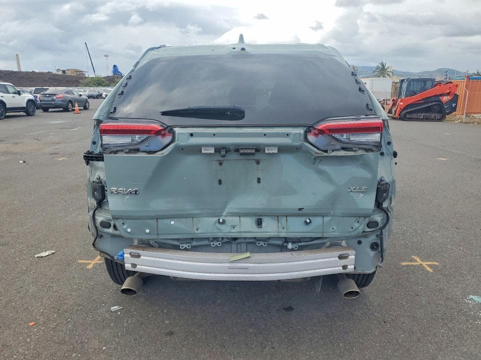 2022 TOYOTA RAV4 XLE XLE 6