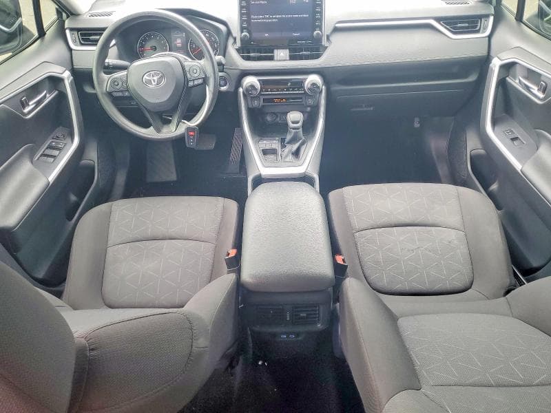 2022 TOYOTA RAV4 XLE XLE 8