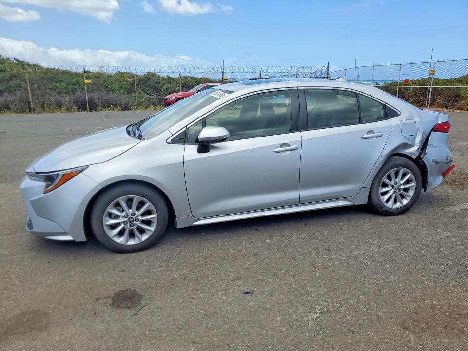 2022 TOYOTA COROLLA XLE