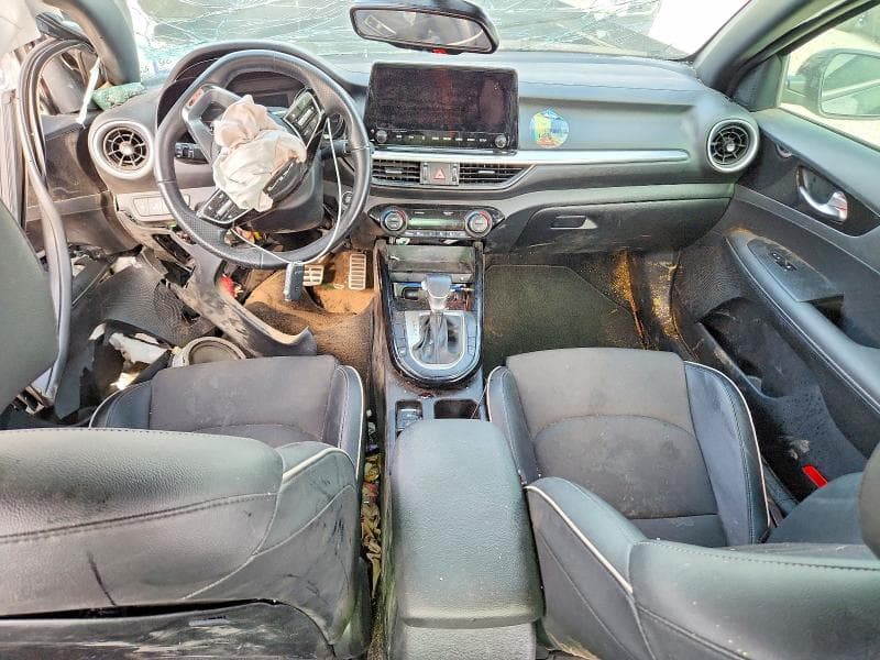 2024 KIA FORTE GT LINE 8