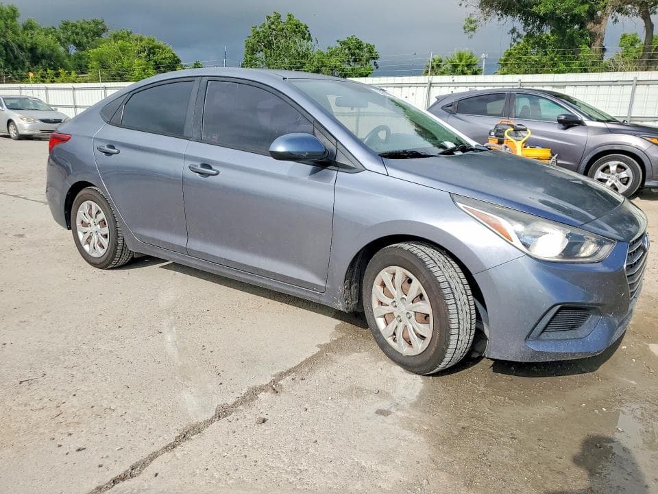 2019 HYUNDAI ACCENT SE SE 4