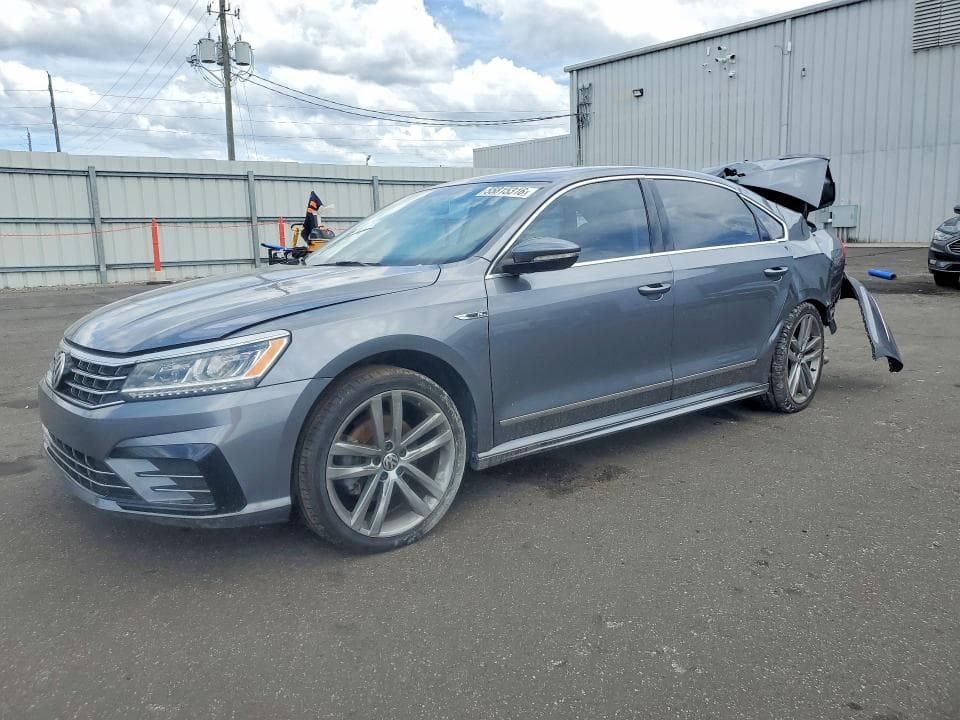 2017 VOLKSWAGEN PASSAT R-LINE - 1