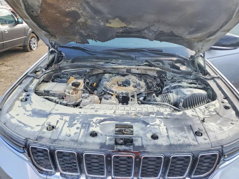 2025 JEEP GRAND CHEROKEE 4XE 12