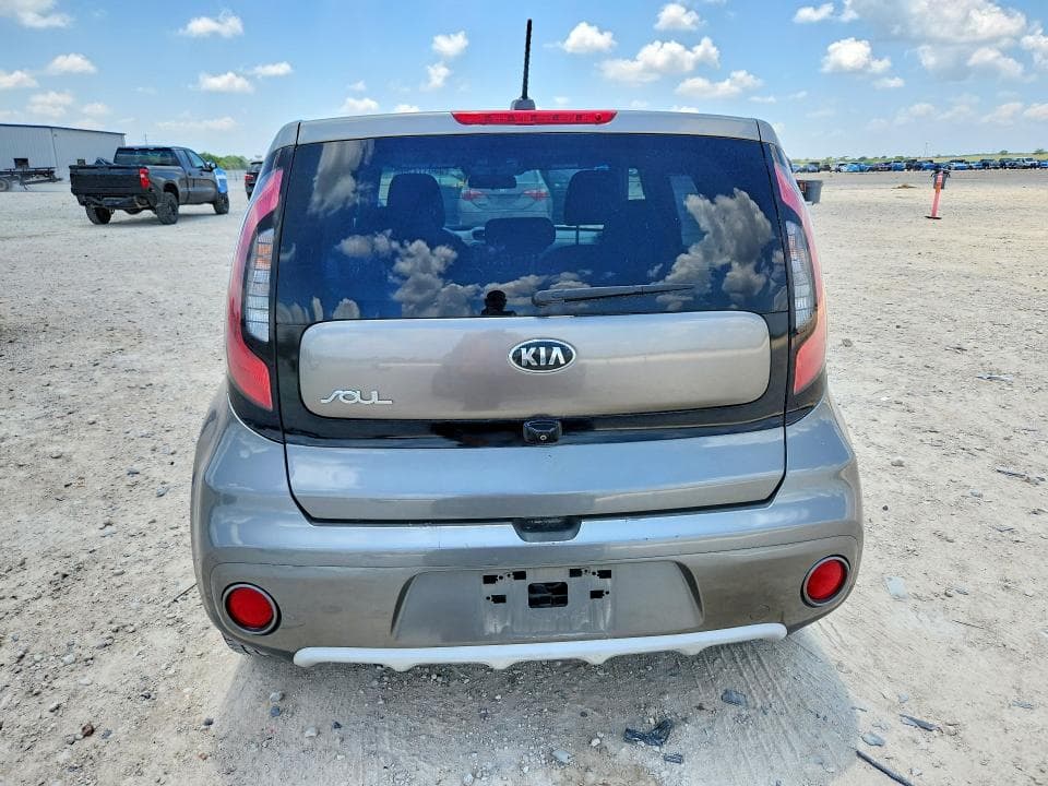 2019 KIA SOUL + 6