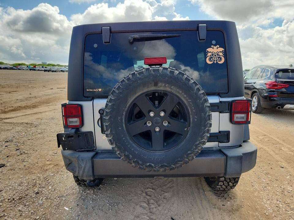 2017 JEEP WRANGLER UNLIMITED SPORT 6