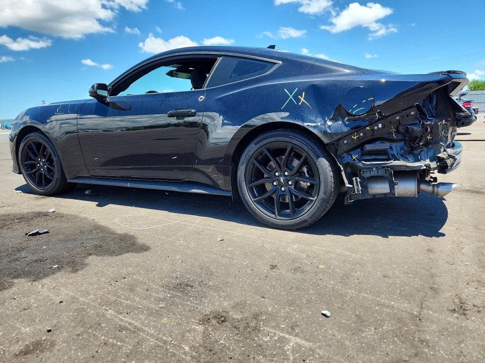 2024 FORD MUSTANG 2