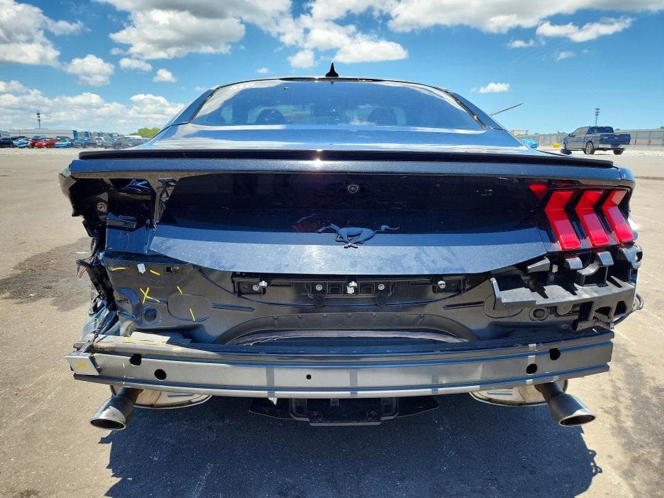 2024 FORD MUSTANG 6