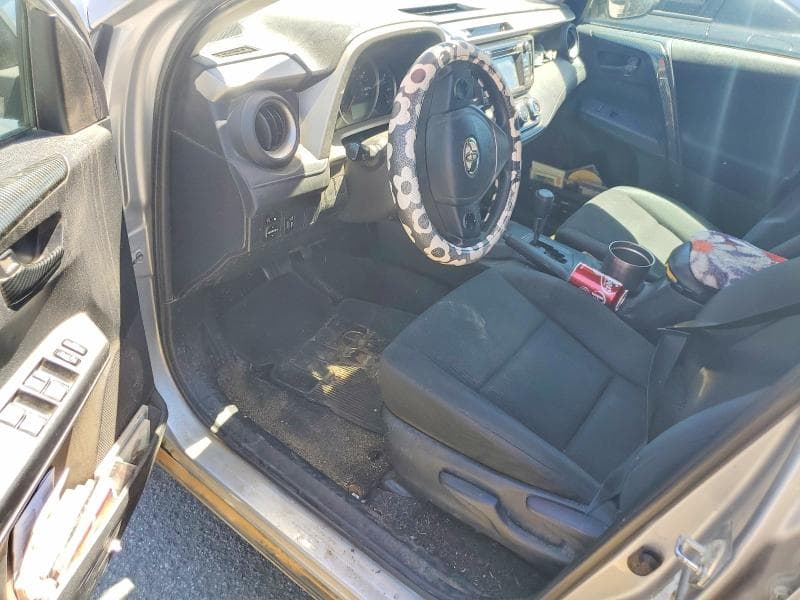 2016 TOYOTA RAV4 LE 8