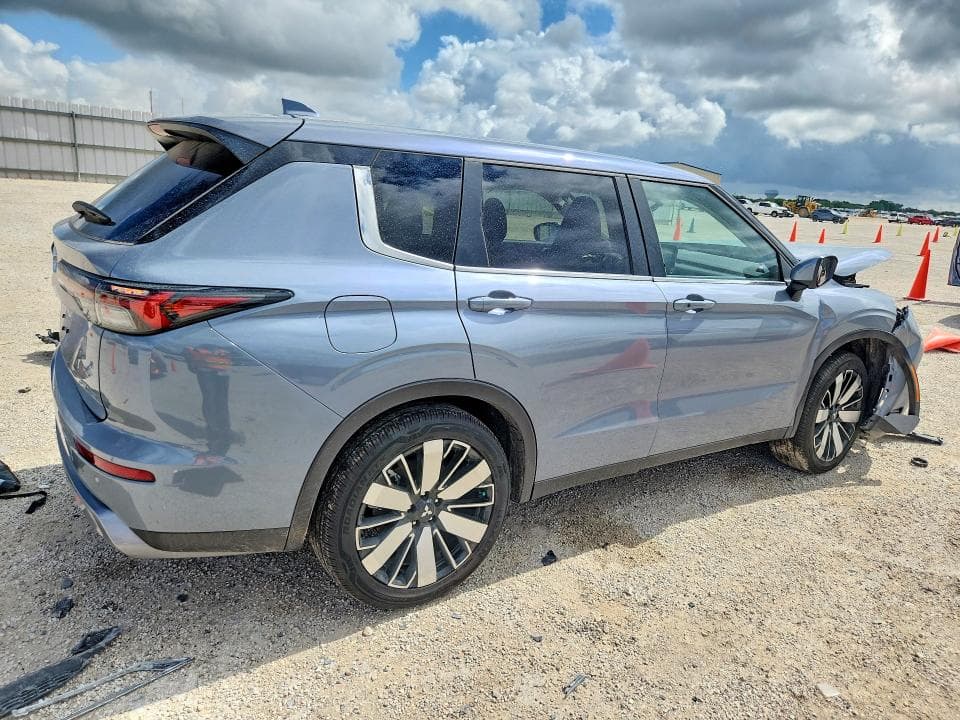 2026 MITSUBISHI OUTLANDER SE SE 3