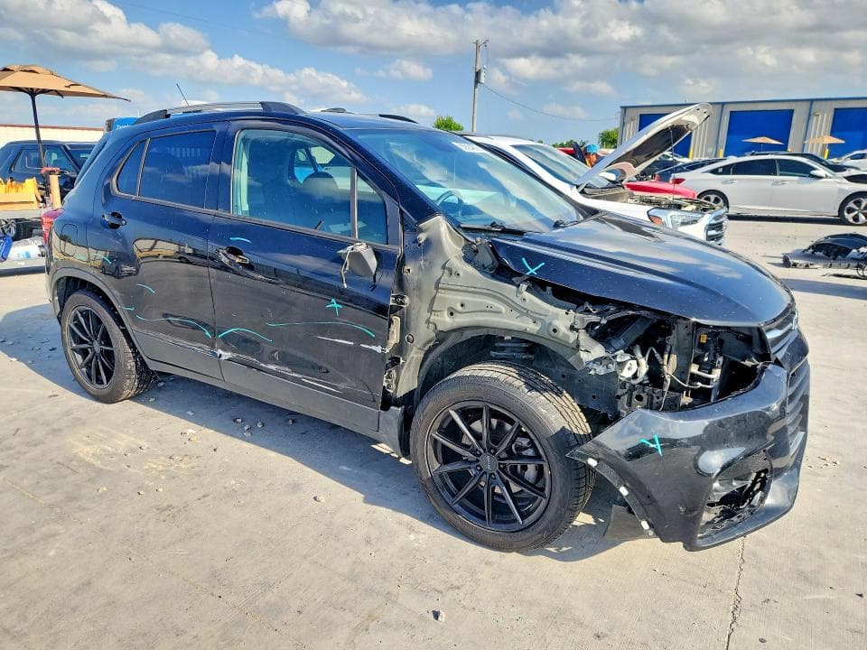 2021 CHEVROLET TRAX 1LT 4