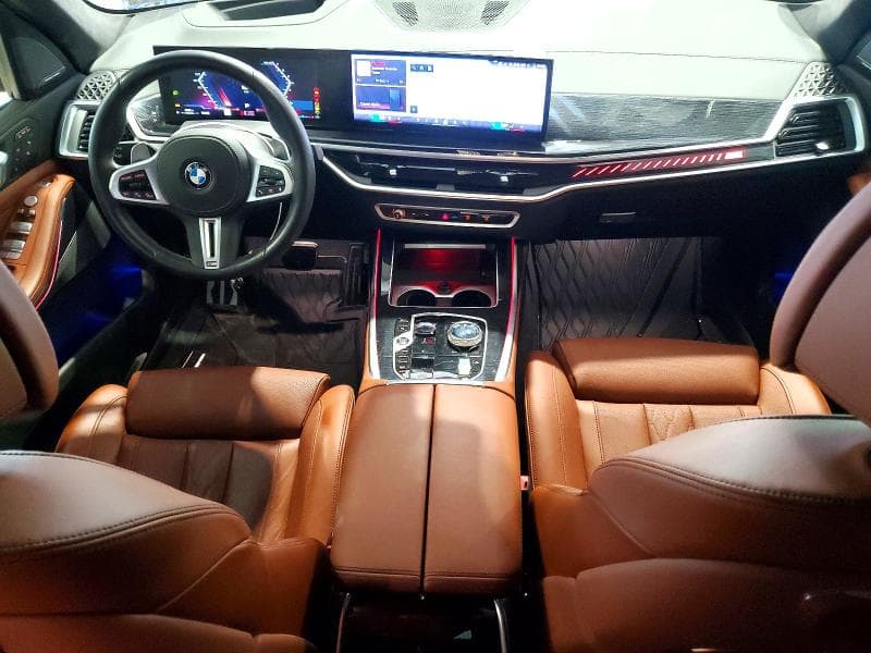 2025 BMW X7 M60I 8