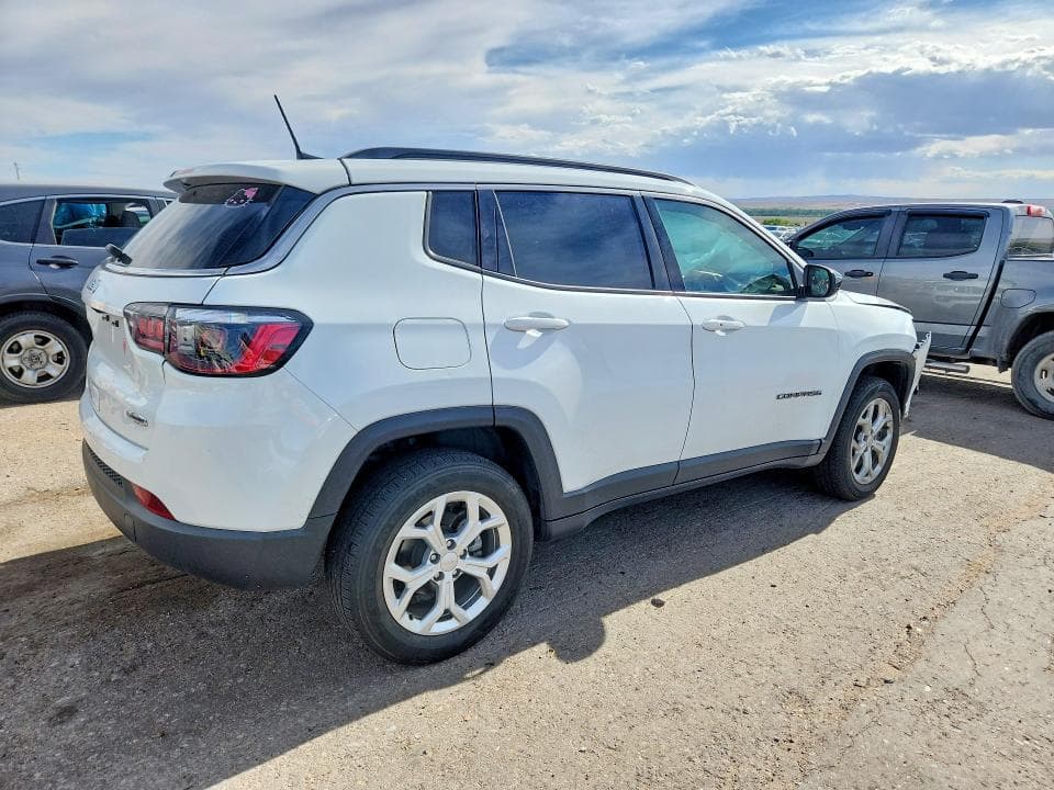 2024 JEEP COMPASS LATITUDE 3