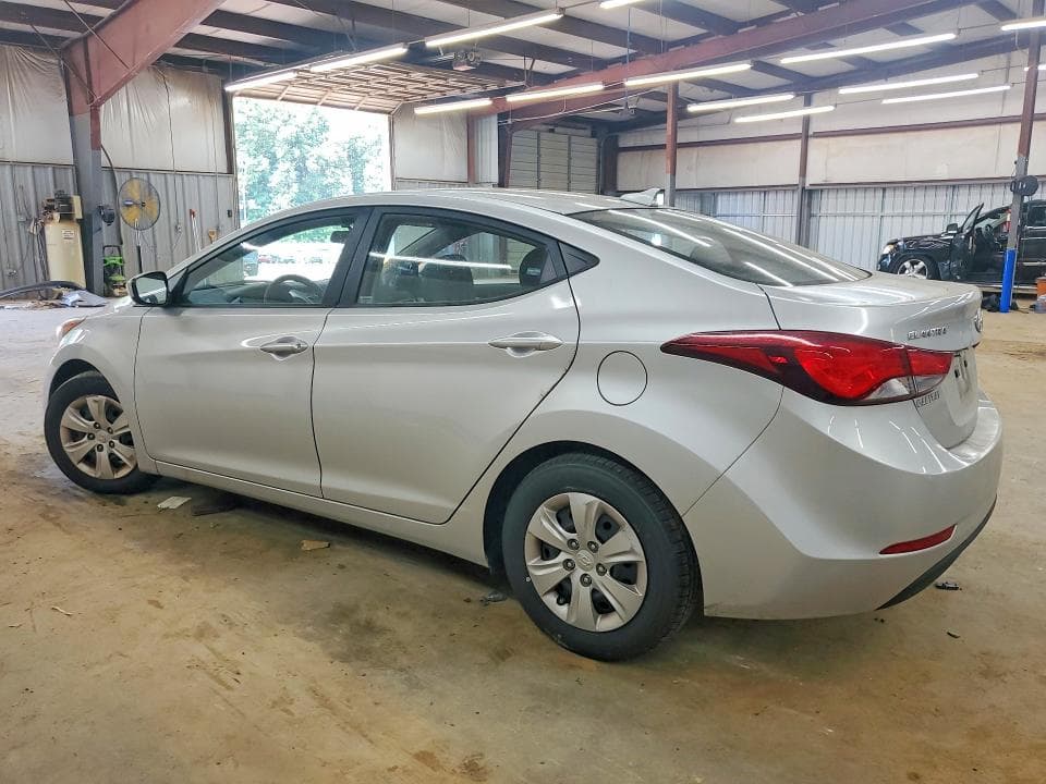 2016 HYUNDAI ELANTRA SE 2