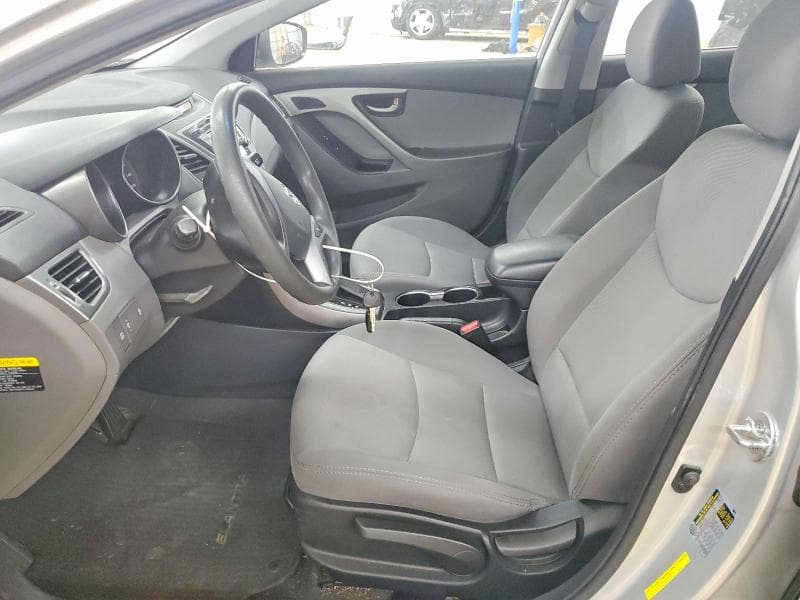 2016 HYUNDAI ELANTRA SE 7