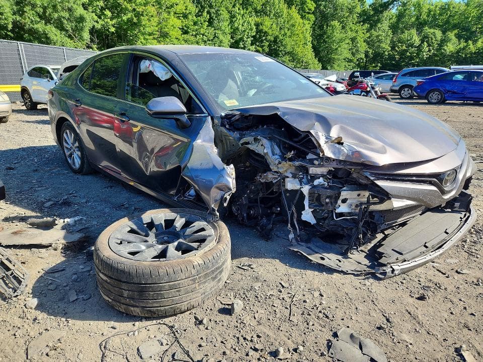 2018 TOYOTA CAMRY LE LE 4