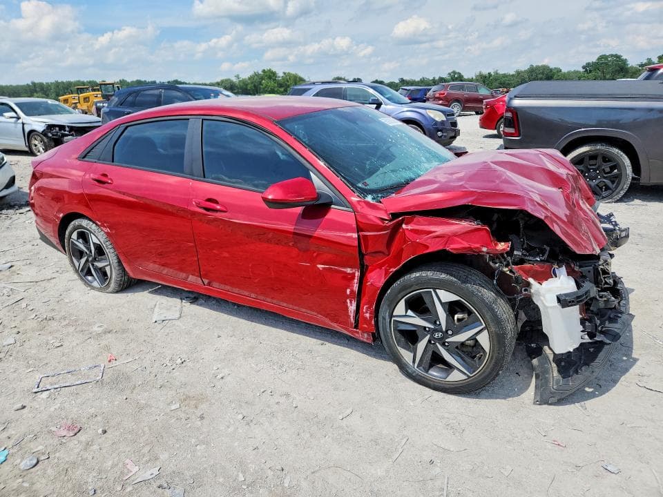 2023 HYUNDAI ELANTRA SEL 4