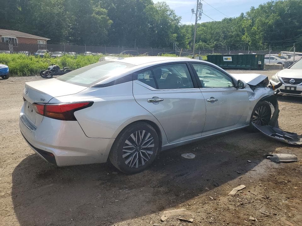 2023 NISSAN ALTIMA SV 3