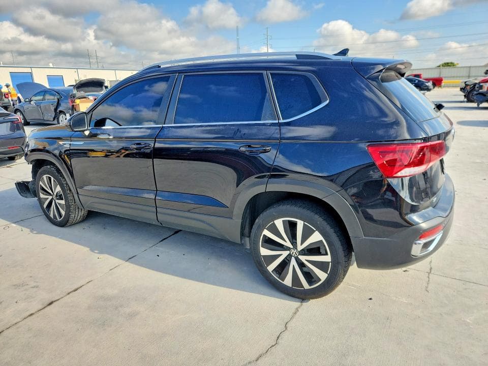 2024 VOLKSWAGEN TAOS SE 2