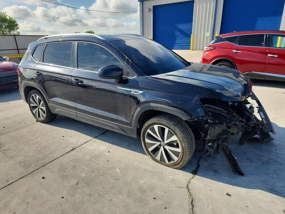 2024 VOLKSWAGEN TAOS SE 4