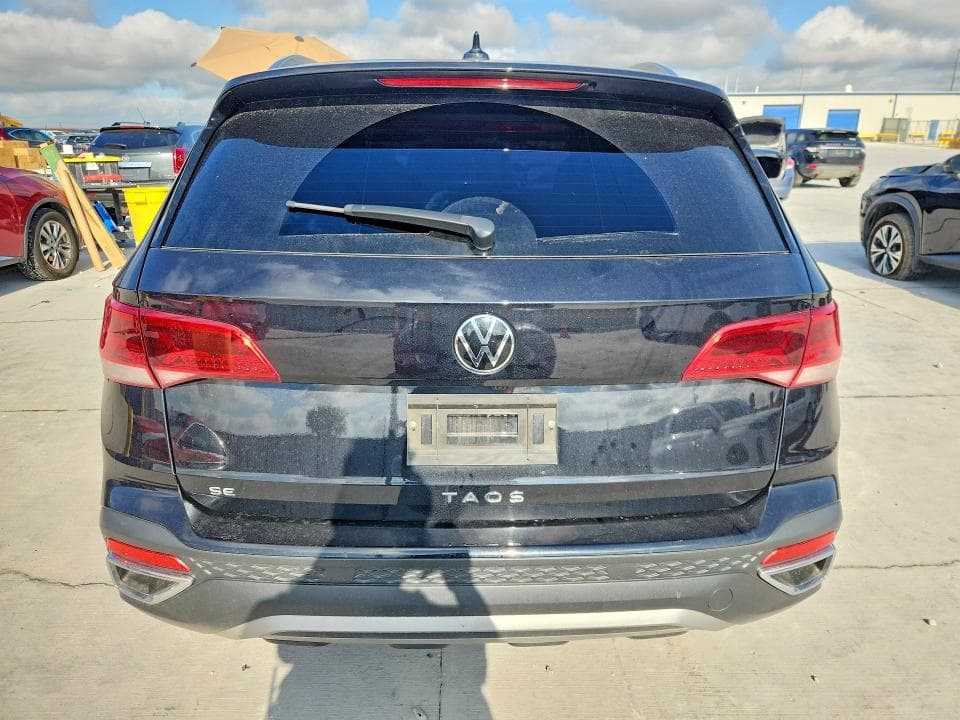 2024 VOLKSWAGEN TAOS SE 6