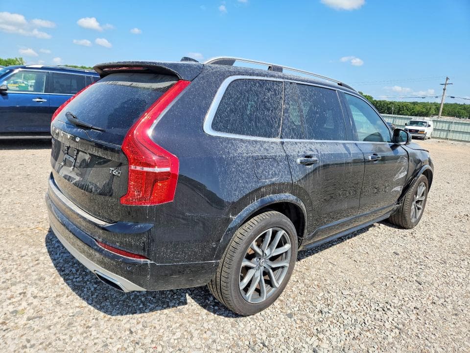 2017 VOLVO XC90 T6 3