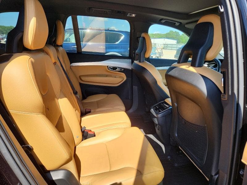 2017 VOLVO XC90 T6 10