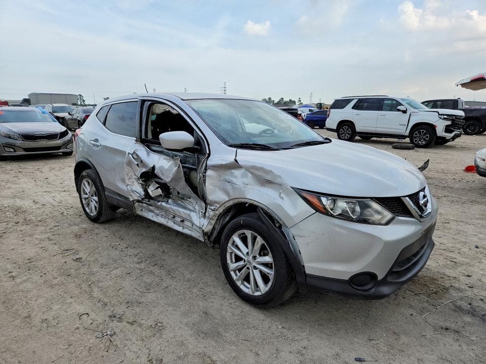 2017 NISSAN ROGUE SPORT S 4