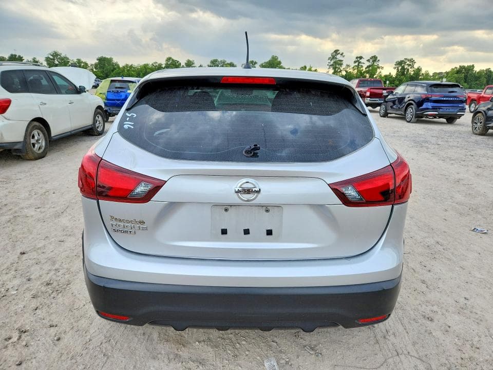 2017 NISSAN ROGUE SPORT S 6