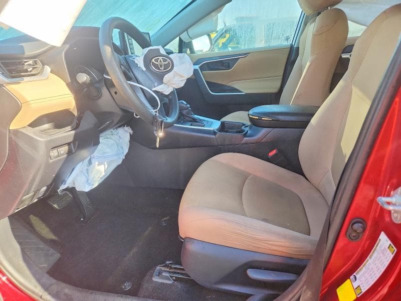 2019 TOYOTA RAV4 LE LE 7