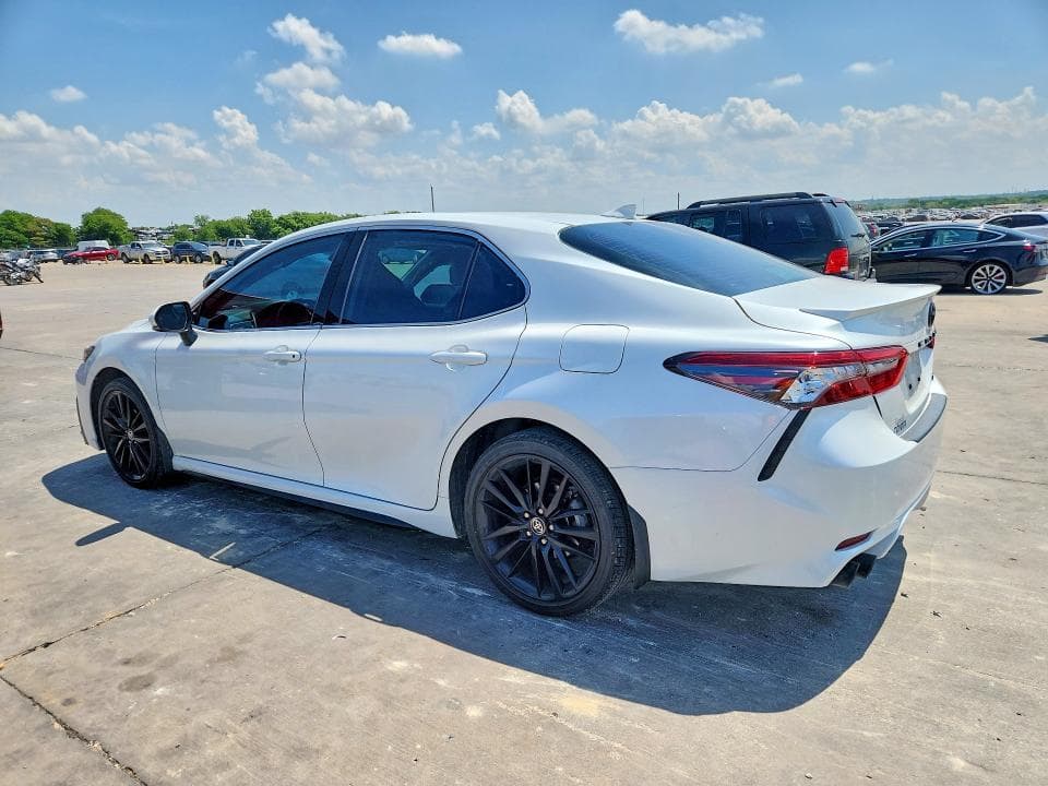 2023 TOYOTA CAMRY XSE 2