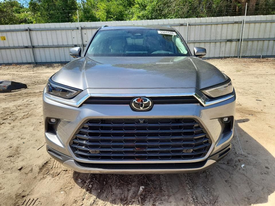 2026 TOYOTA GRAND HIGHLANDER PLATINUM PLATINUM 5