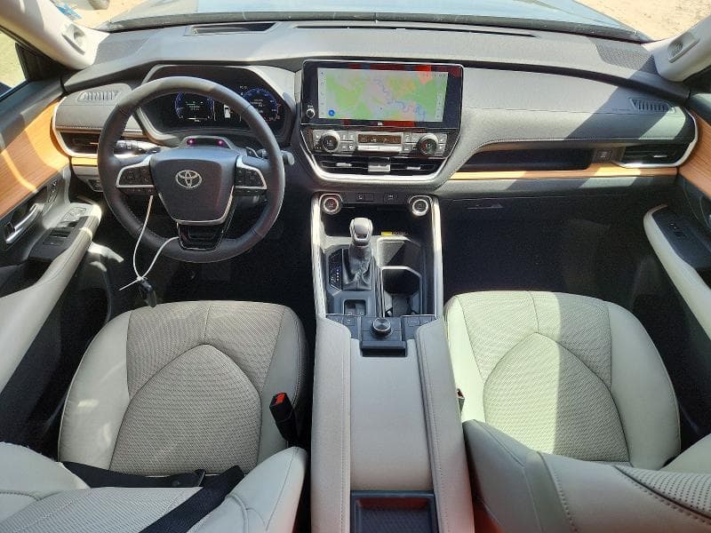 2026 TOYOTA GRAND HIGHLANDER PLATINUM PLATINUM 8