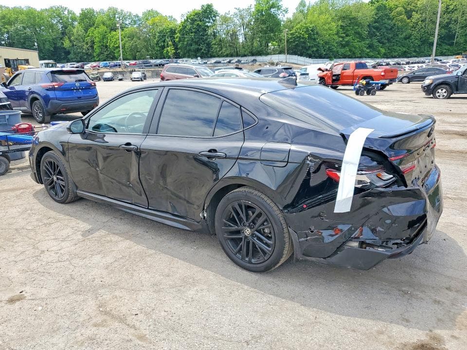 2025 TOYOTA CAMRY SE 2