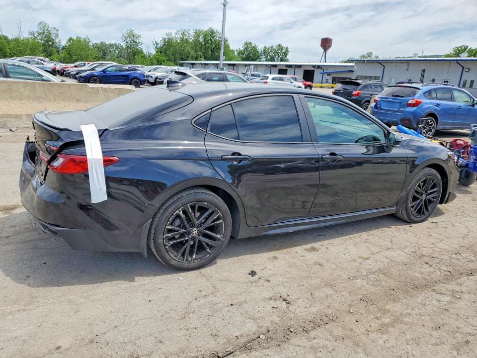 2025 TOYOTA CAMRY SE 3
