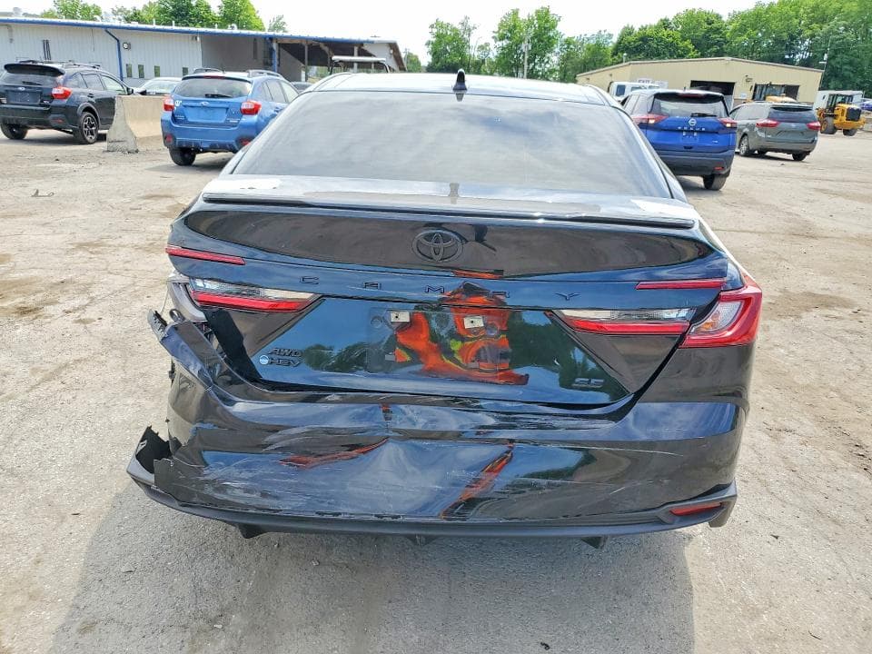 2025 TOYOTA CAMRY SE 6