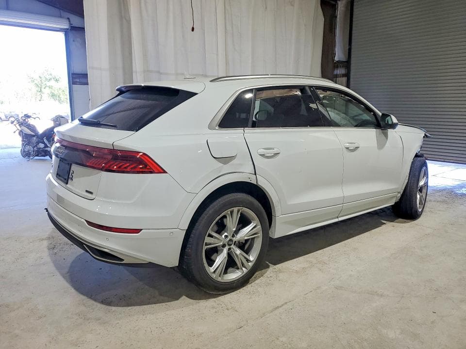 2021 AUDI Q8 PREMIUM PLUS 3