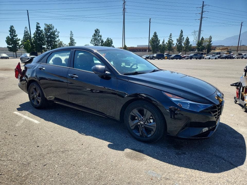 2021 HYUNDAI ELANTRA SEL 4