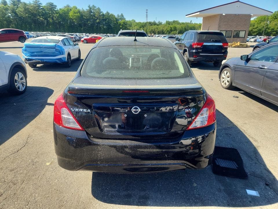 2019 NISSAN VERSA SV SV 6