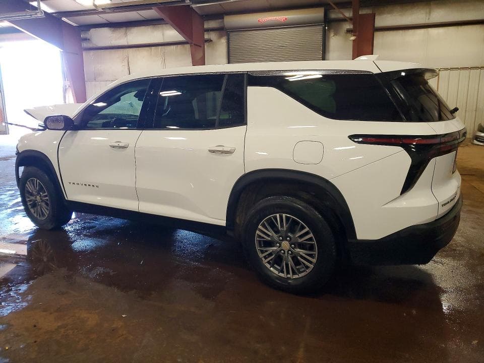 2024 CHEVROLET TRAVERSE LS 2