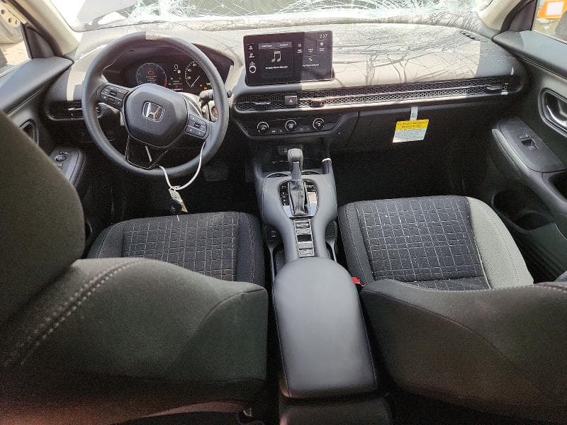 2027 HONDA HR-V LX 8