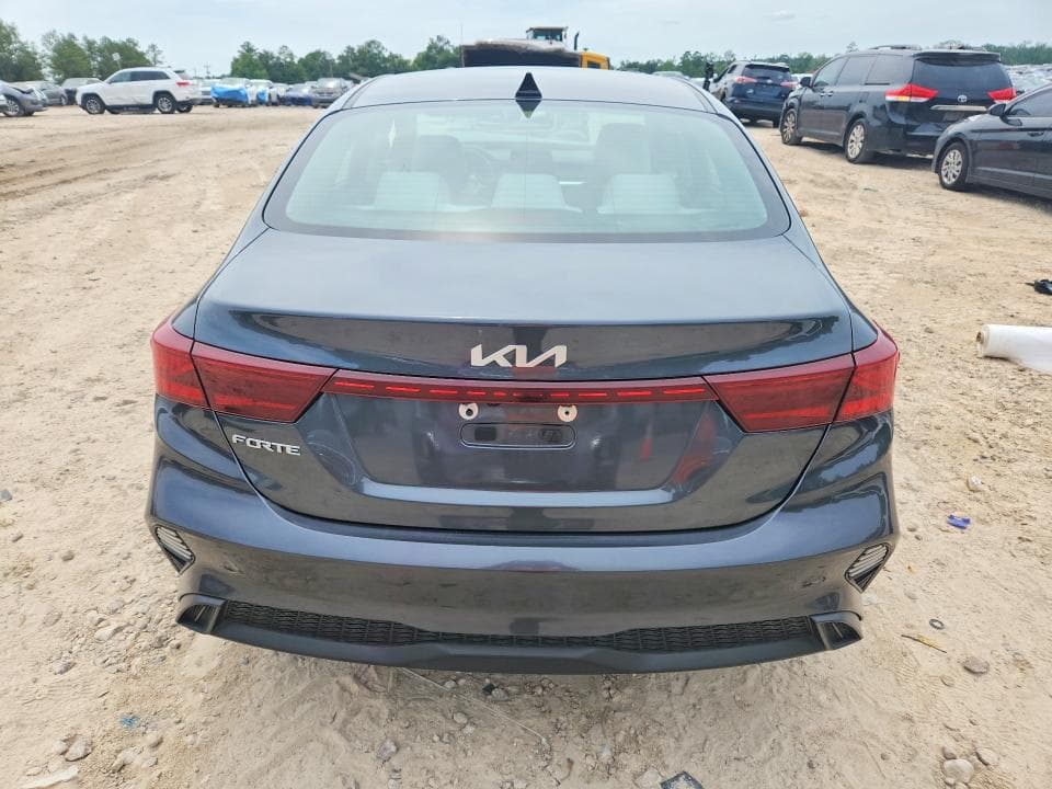 2022 KIA FORTE LXS 6